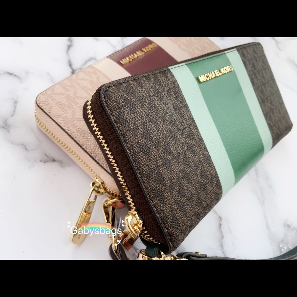 Michael kors large continental wristlet wallet - Picture 3 of 8